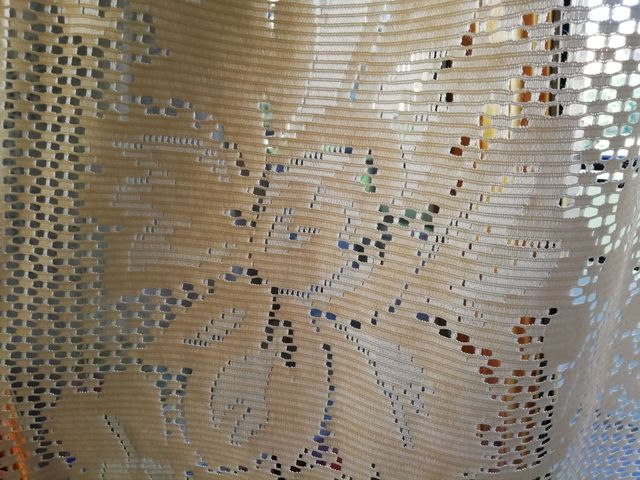 2 cortinas clásicas + regalo barra para colgarlas