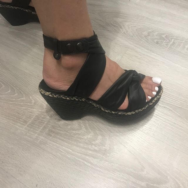 Sandalia negra piel T37