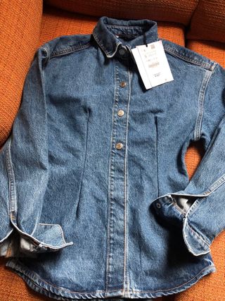 Look de la semana: Camisa vaquera Zara - Modaellos.com