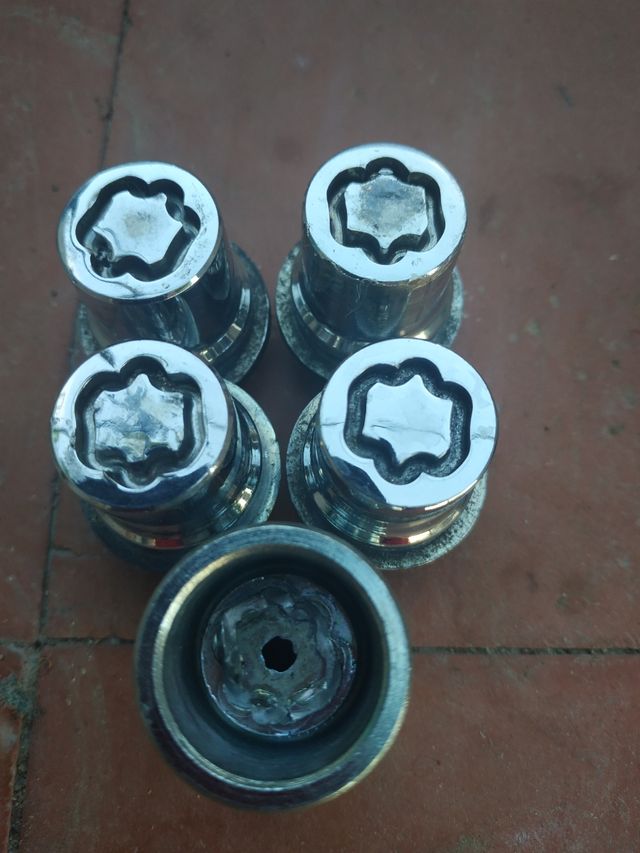 Ghiere antifurto Lexus