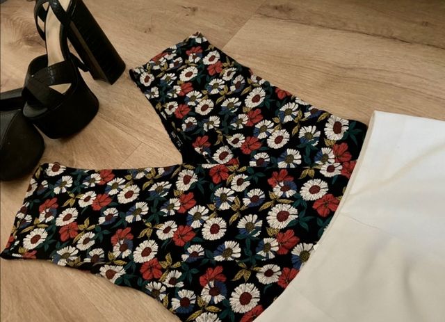 Body Zara escote en V Nuevo. Talla S.