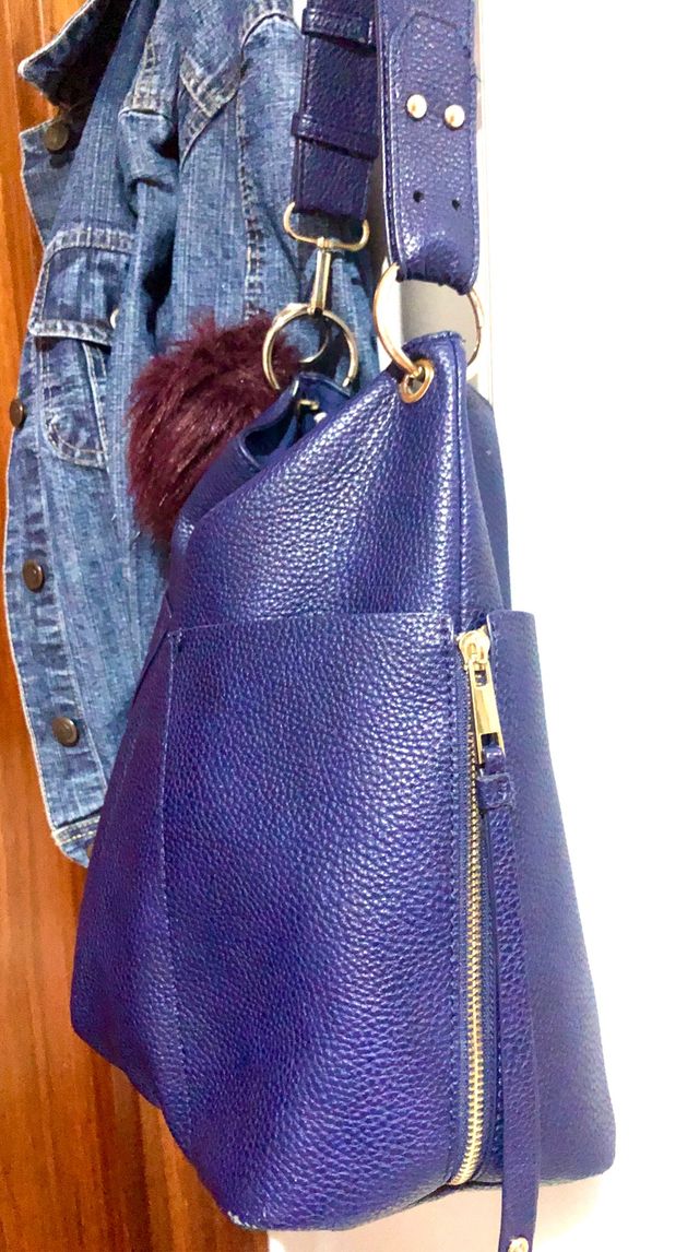 Bolso azul marino en polipiel
