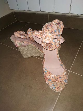 Sandalias cuña Marypaz talla 37 de segunda mano por 5 EUR en Madrid en  WALLAPOP