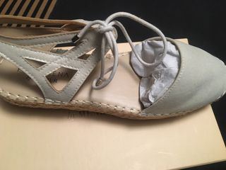 Zapatillas esparto plateadas de segunda mano por 20 EUR en Alzira en  WALLAPOP