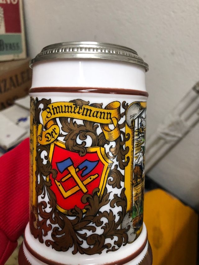 100  Jarras de cerveza antiguas para colección