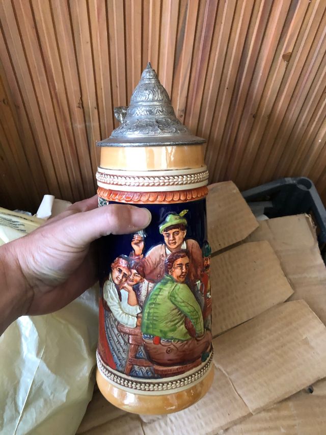 100  Jarras de cerveza antiguas para colección