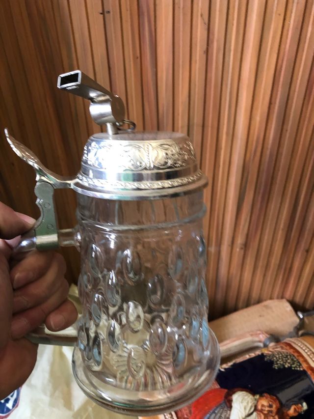 100  Jarras de cerveza antiguas para colección