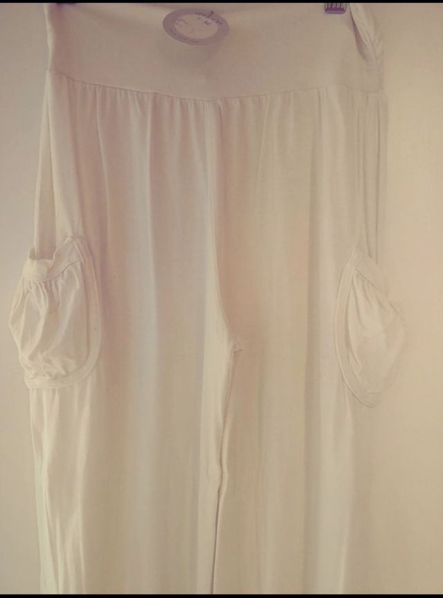 Pantalón playero con etiqueta