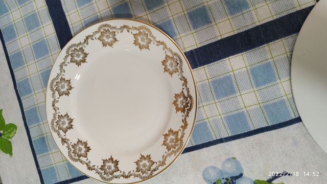 VAJILLA ANTIGUA DE PORCELANA