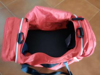 Bolsa de viaje y deporte Kipsta de segunda mano por 19 EUR en Torrelaguna  en WALLAPOP