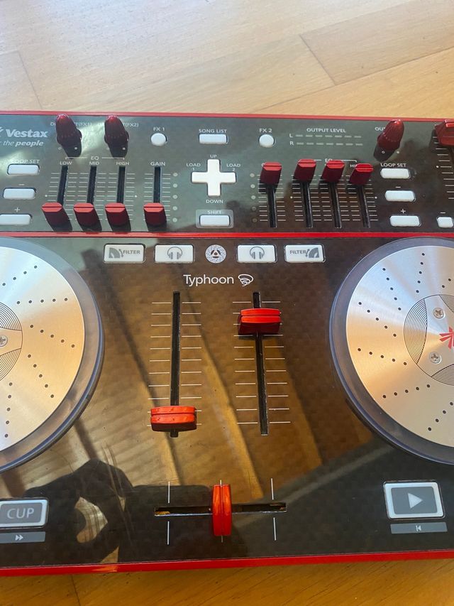 Mesa de mezclas Vestax Typhoon