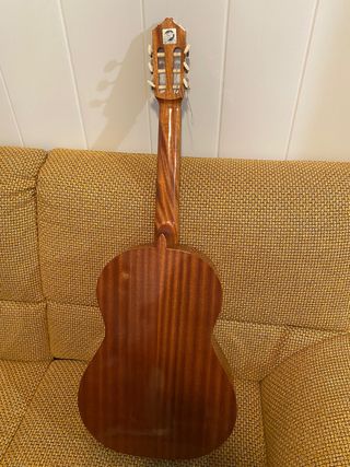 Guitarra Juan Estruch de segunda mano por 95 EUR en El Escobal en WALLAPOP