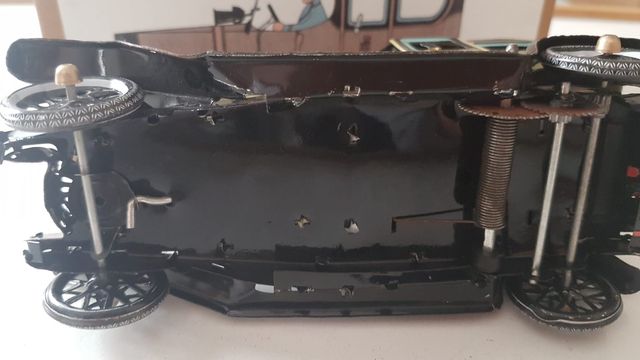 Juguete de hojalata Paya