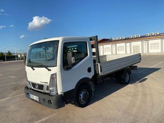 Nissan cabstar 2015