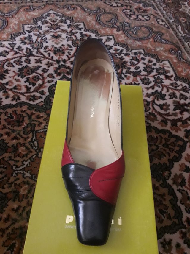 zapatos de tacon bajo.