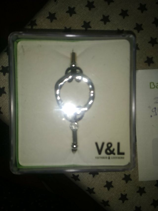 PULSERA VICTORIO Y LUCCHINO.CUERO Y PLATA.