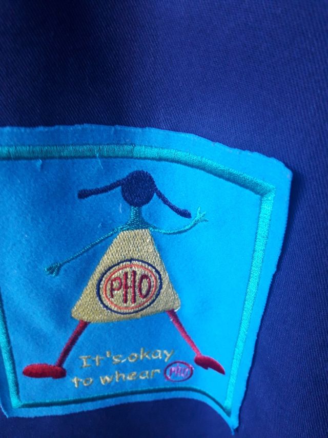 falda x la rodilla y con bolsillos