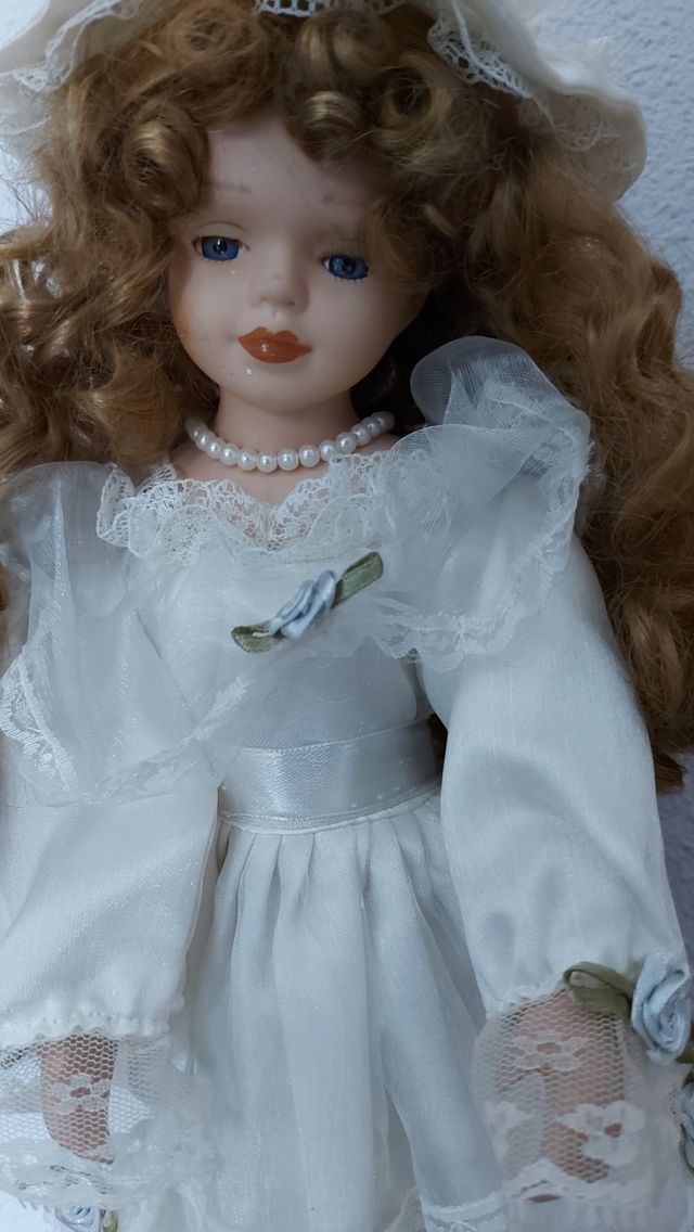 muñeca porcelana