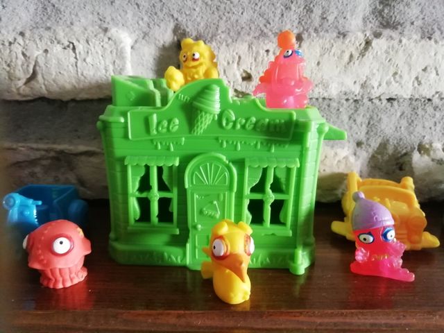 muñecos zomlings
