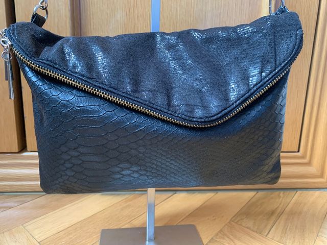 Bolso negro bandolera