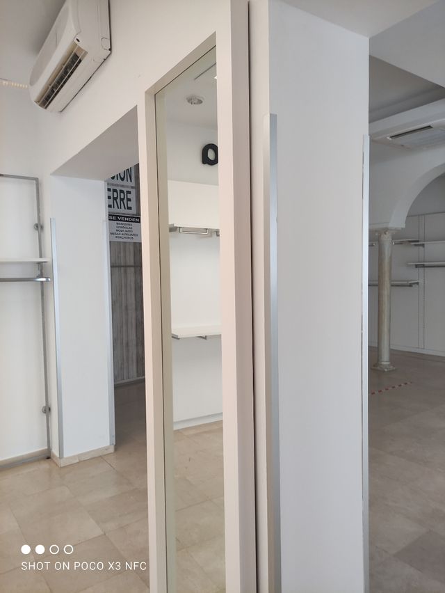 se alquila local comercial en Lepe C/Manuel Vela