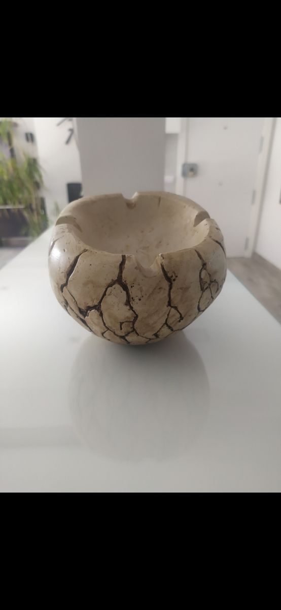 Figura calavera cenicero