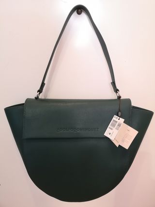 Bolso de Adolfo Domínguez sin estrenar de segunda mano por 75 EUR en  Espartinas en WALLAPOP