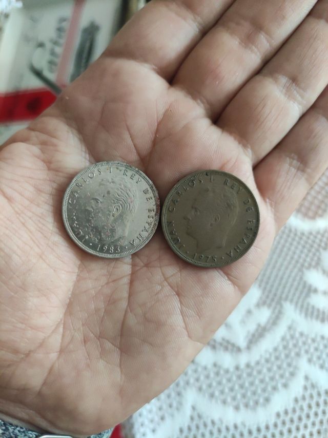 2 monedas 25 pesetas año 1975 y 1983