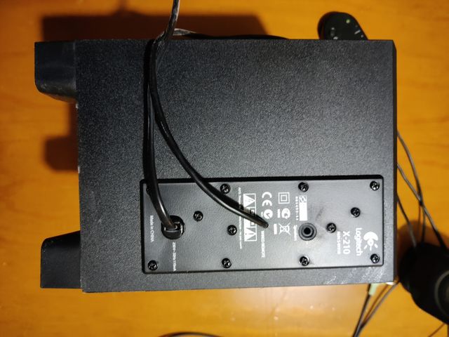 Altavoces logitech x-210 2.1