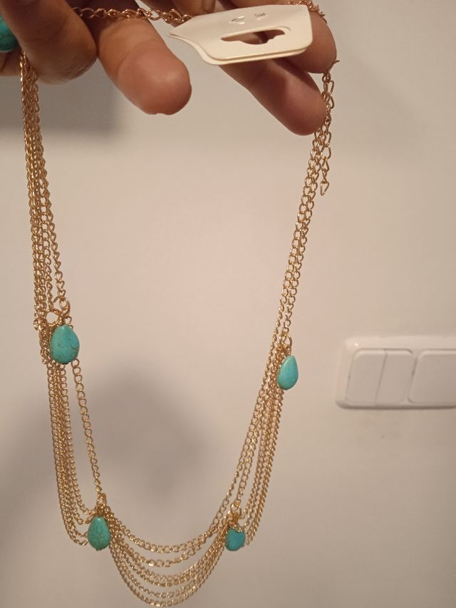 colgante con piedras