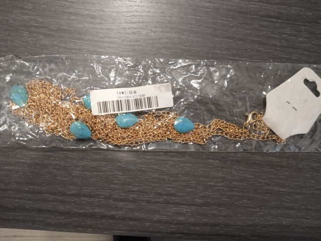 colgante con piedras