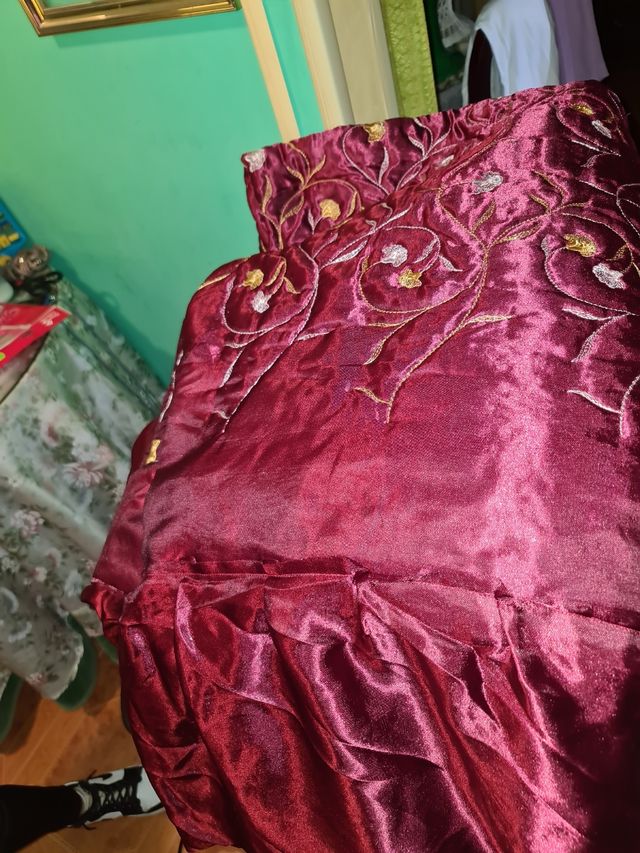 Edredón con tres cojines