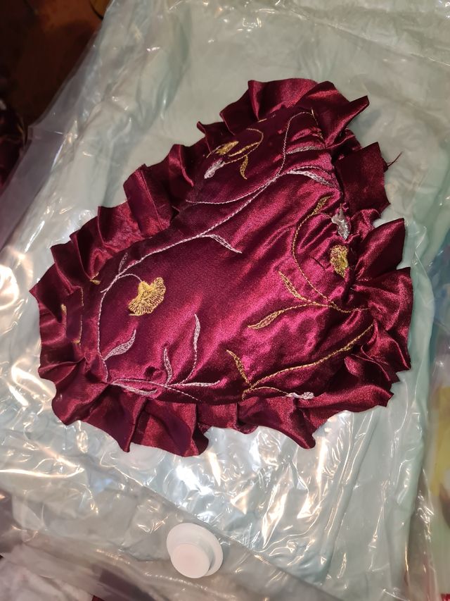 Edredón con tres cojines