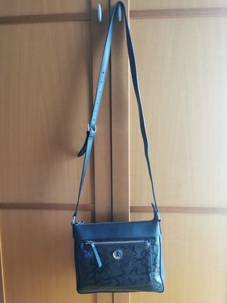 Bolso bandolera Tous negro con bolsillo exterior de segunda mano por 38 EUR  en Tordesillas en WALLAPOP