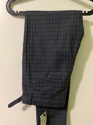 Pantalón a cuadros hombre zara de segunda mano por 13,5 EUR en Las Palmas  de Gran Canaria en WALLAPOP