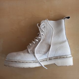 Botas Martens blancas de segunda mano en WALLAPOP