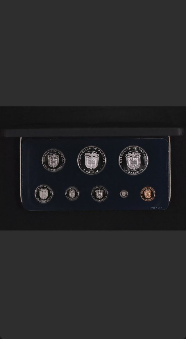 Set de 8 monedas de prueba de Panamá 1975