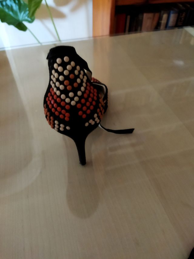 zapatos con tacón zara