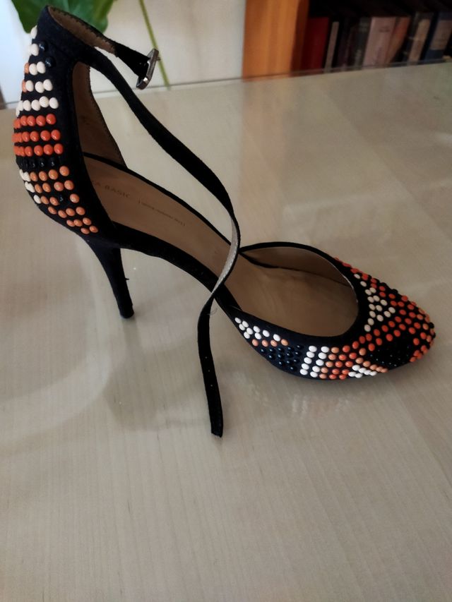zapatos con tacón zara