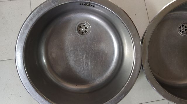 Fregaderos (2 unidades) de segunda mano por 12 € en Ortuella en WALLAPOP