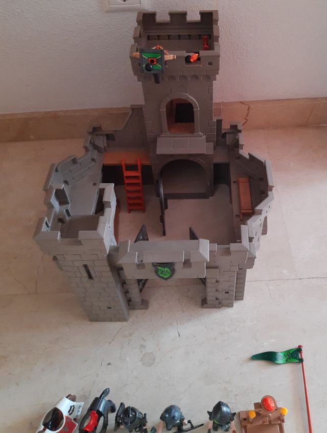PLAYMOBIL FORTALEZA DE LOS CABALLEROS LOBO
