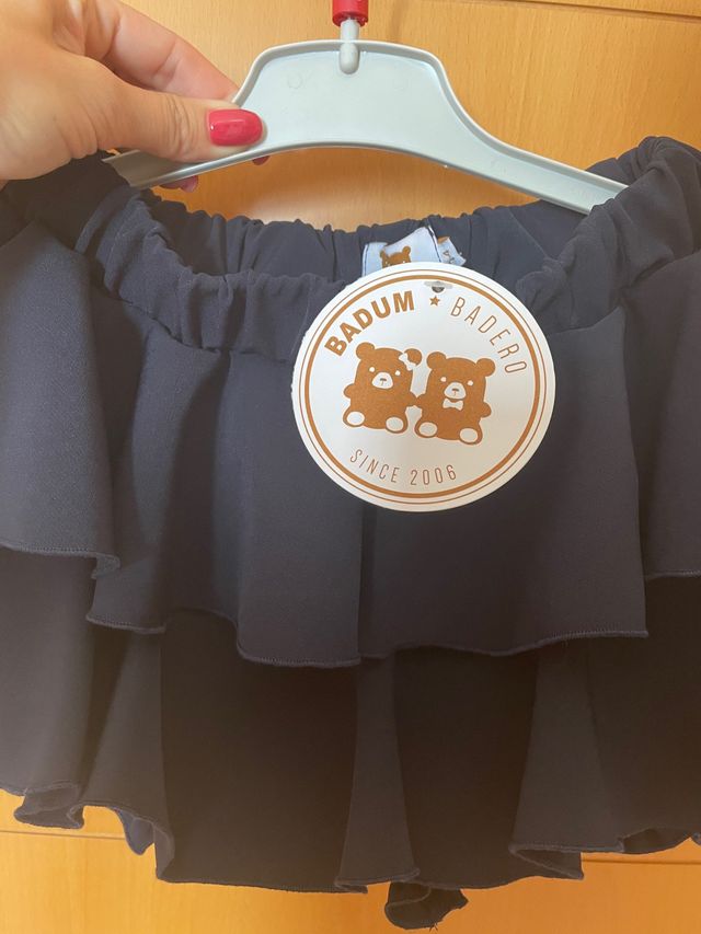 Shorts Falda De BadumBadero