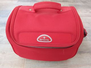 Neceser Samsonite de segunda mano por 30 EUR en Sevilla en WALLAPOP