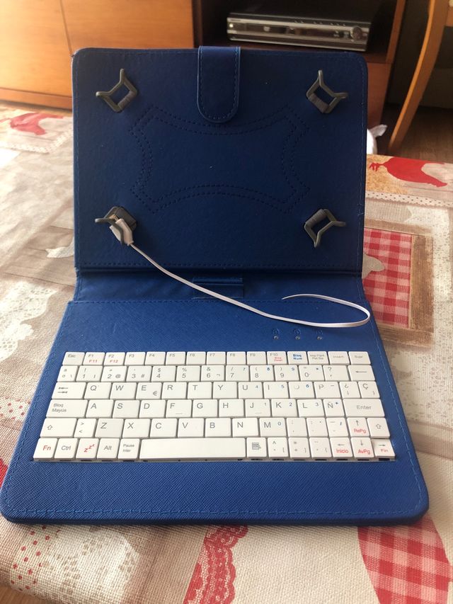 Funda teclado tablet 7"