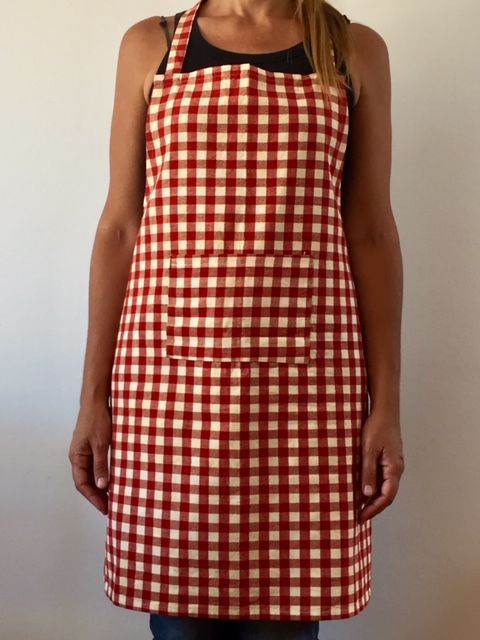 DELANTAL CUADROS ROJOS