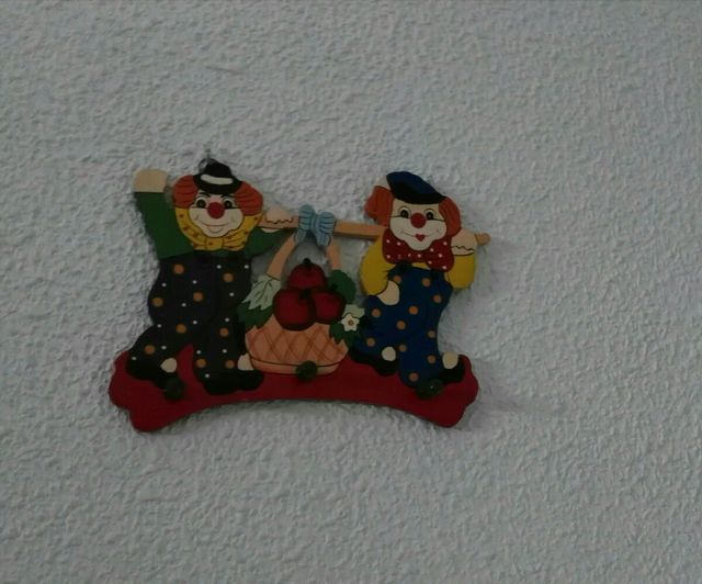 perchas de payasos para habitación de niños