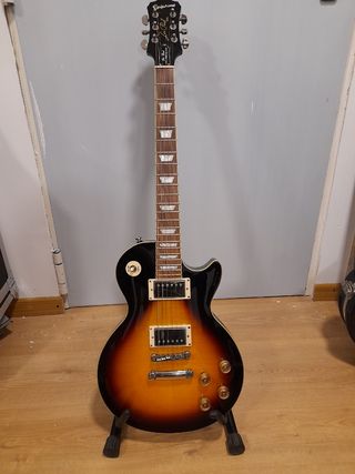 GUITARRA EPIPHONE LES PAUL de segunda mano por 450 EUR en Valencia en  WALLAPOP