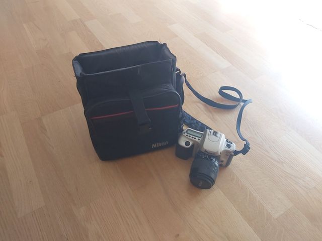 CAMARA ANALOGICA NIKON F50.EXCELENTE ESTADO!!!