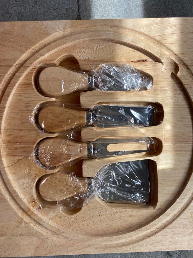 Juego corta queso en madera y acero inoxidable