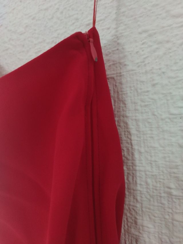 Tuta rossa asimmetrica El Corte Inglés